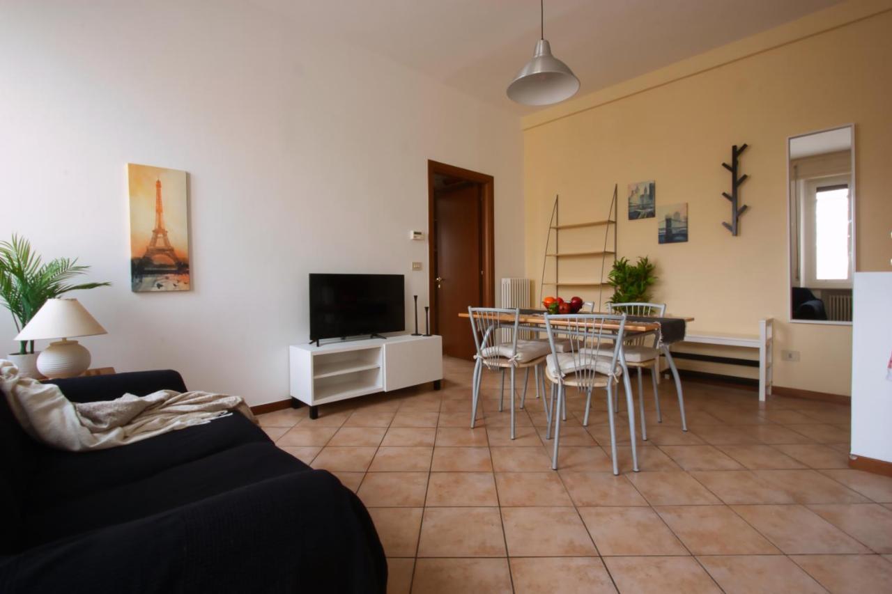 Shakira Apartments Parma Esterno foto