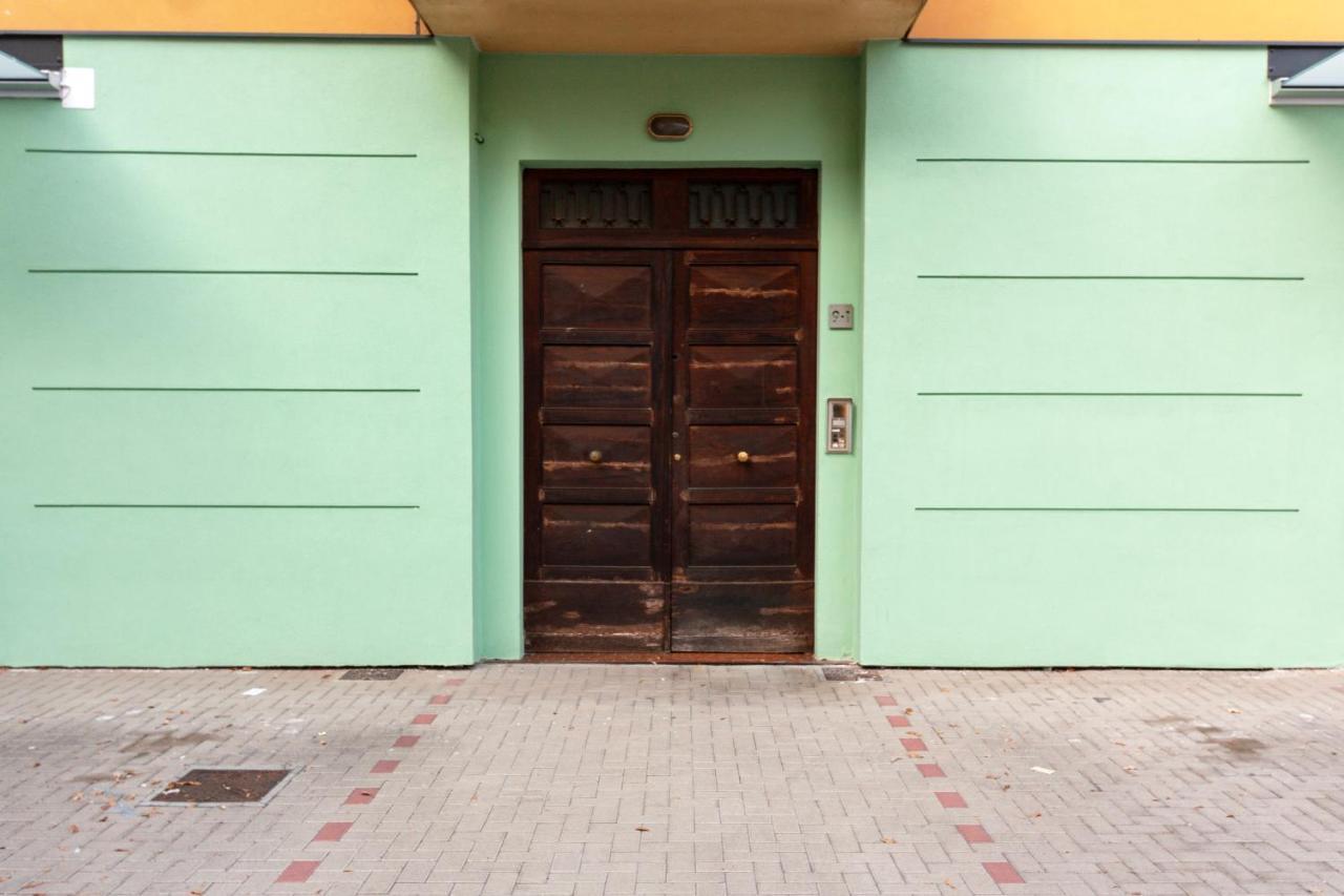 Shakira Apartments Parma Esterno foto